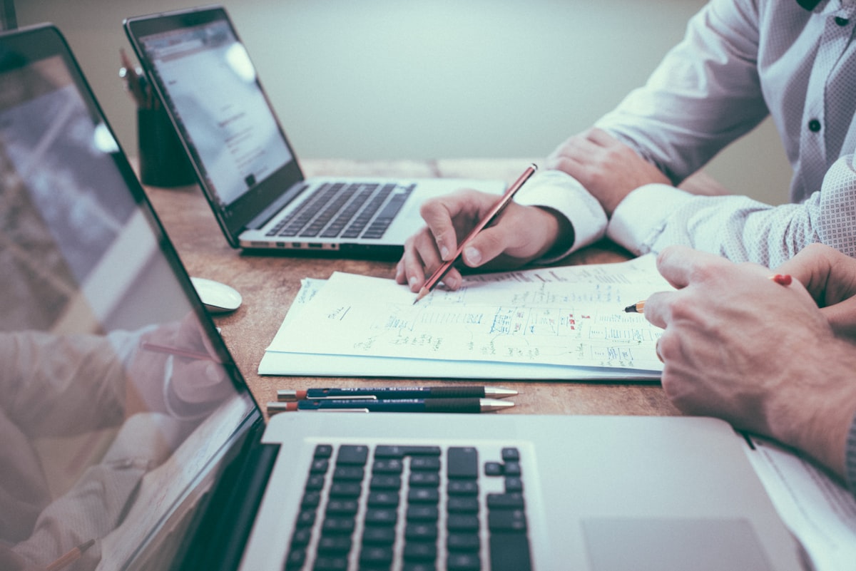 Analyse stratégique et documents d'entreprise